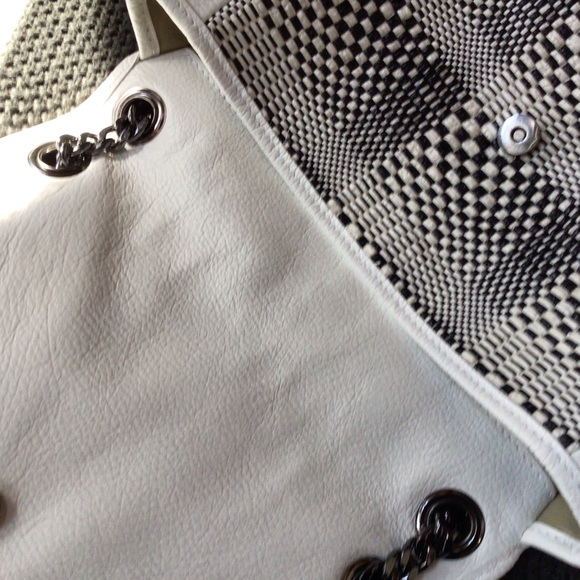 NWOTGS UNICA! FIRENZE ITALY WOVEN LEATHER BICOLOR CROSSBODY CHAIN STRAP BAG - Picture 12 of 12